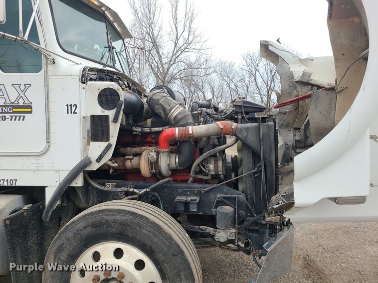 image for item DR7866 2004 Kenworth T800 dump truck