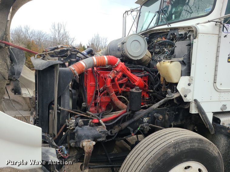 image for item DR7866 2004 Kenworth T800 dump truck