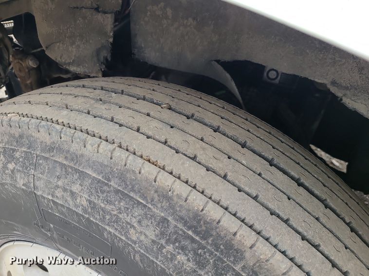 image for item DR7866 2004 Kenworth T800 dump truck