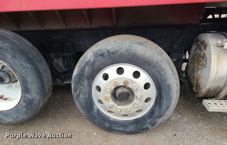 image for item DR7866 2004 Kenworth T800 dump truck