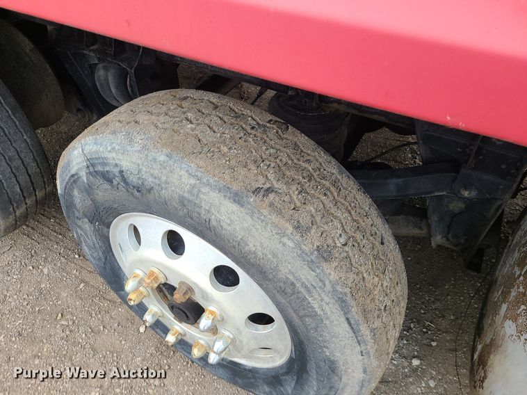 image for item DR7866 2004 Kenworth T800 dump truck