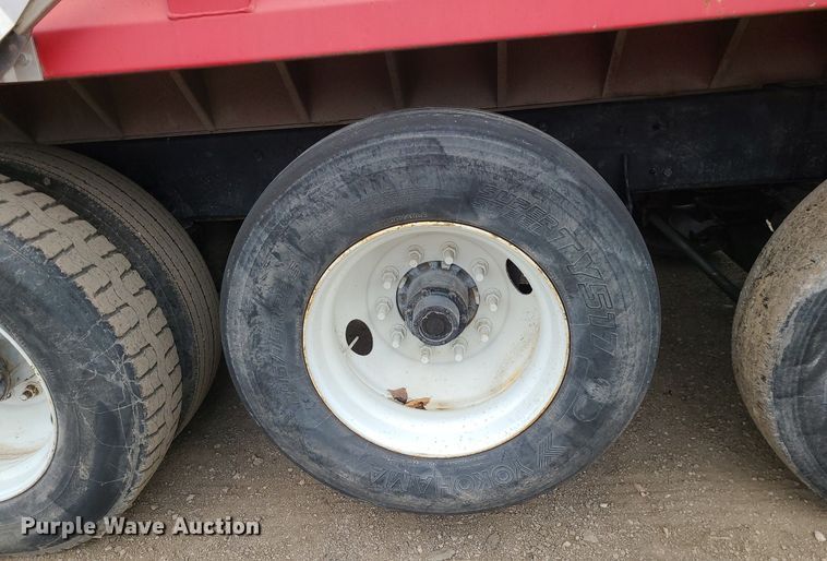 image for item DR7866 2004 Kenworth T800 dump truck