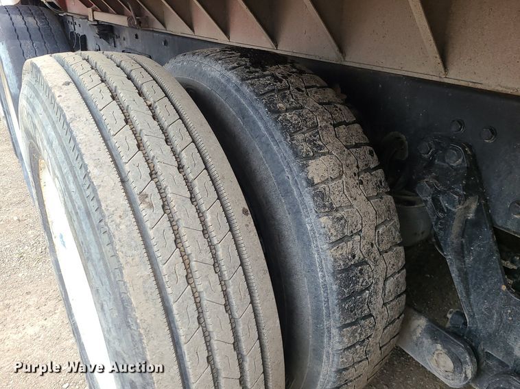 image for item DR7866 2004 Kenworth T800 dump truck