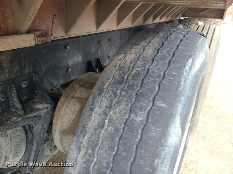 image for item DR7866 2004 Kenworth T800 dump truck