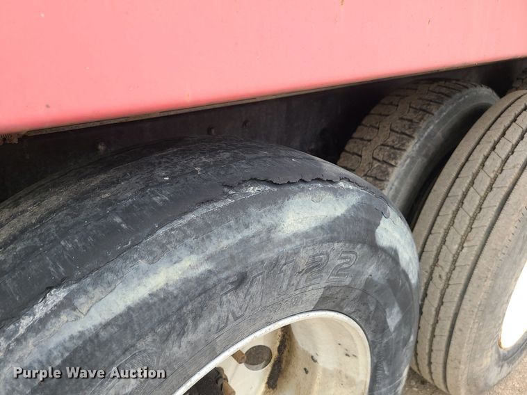 image for item DR7866 2004 Kenworth T800 dump truck