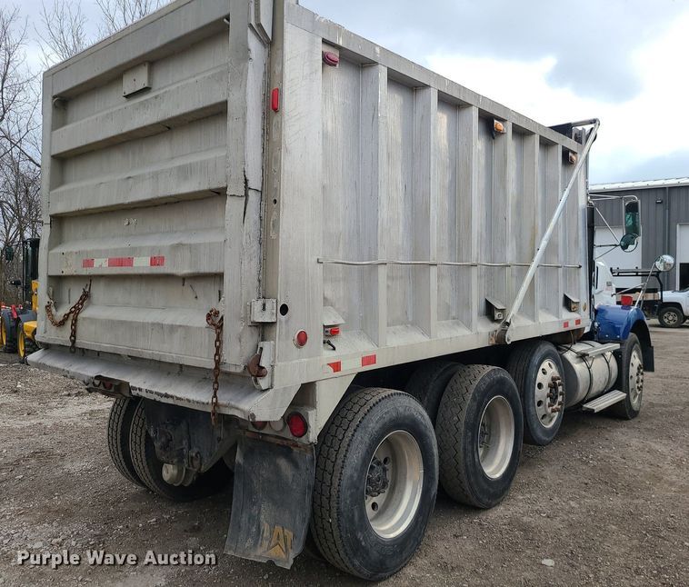 image for item DR7867 1998 Kenworth T800 dump truck