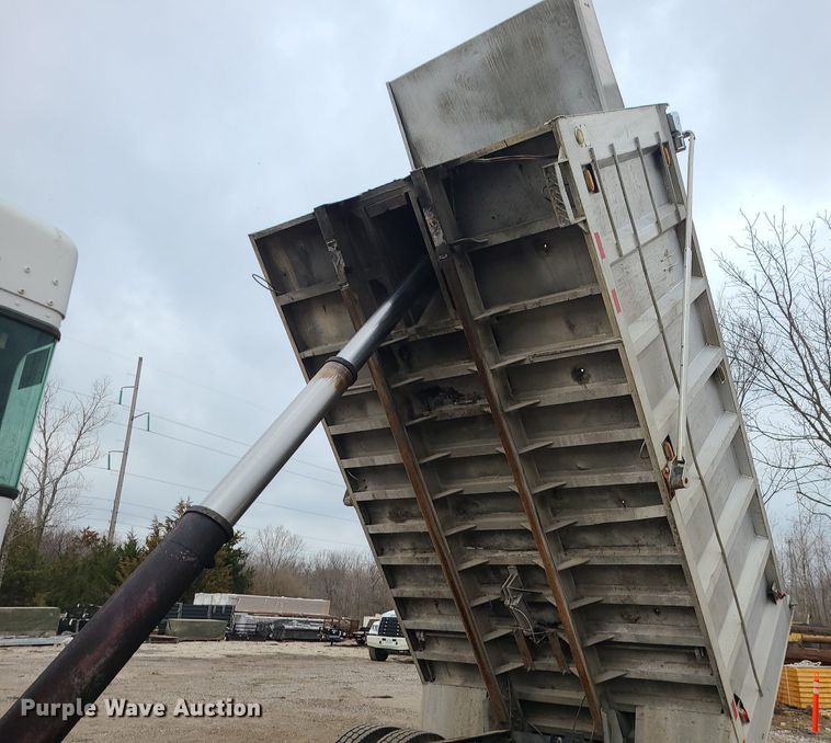 image for item DR7867 1998 Kenworth T800 dump truck