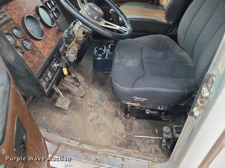 image for item DR7867 1998 Kenworth T800 dump truck