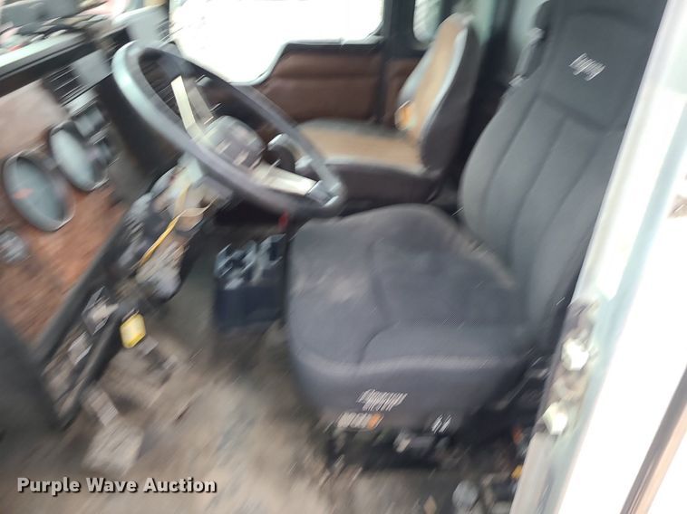 image for item DR7867 1998 Kenworth T800 dump truck