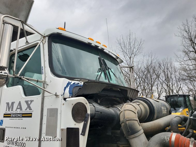 image for item DR7867 1998 Kenworth T800 dump truck