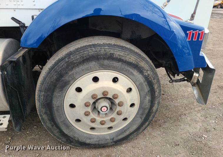 image for item DR7867 1998 Kenworth T800 dump truck