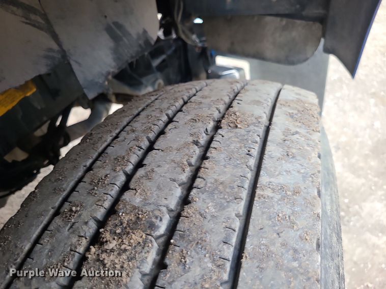 image for item DR7867 1998 Kenworth T800 dump truck