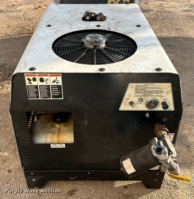 image for item DS0818 Boss Bullet air compressor