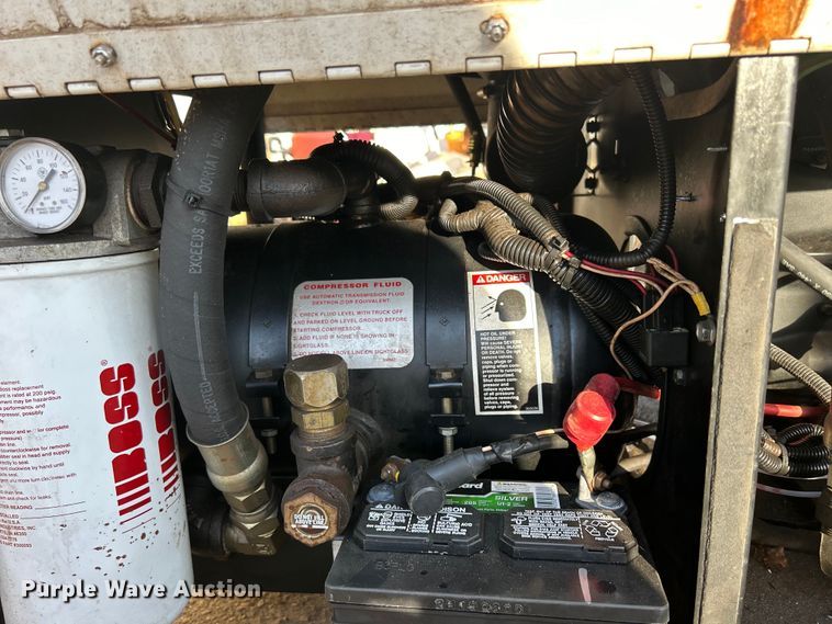 image for item DS0818 Boss Bullet air compressor