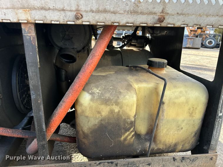 image for item DS0819 Boss Bullet air compressor