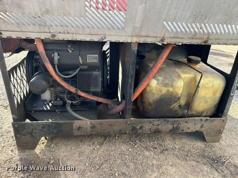 image for item DS0819 Boss Bullet air compressor