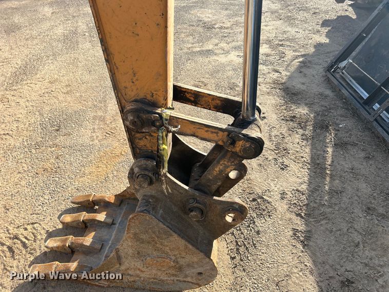 image for item DS0820 2012 Case CX36B mini excavator