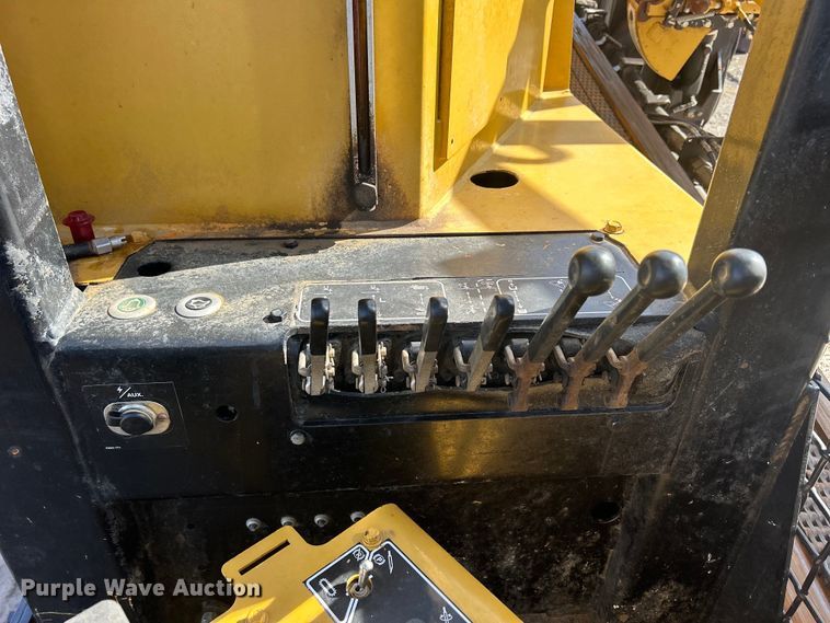 image for item DS0821 1999 Vermeer  D40X40 directional boring unit