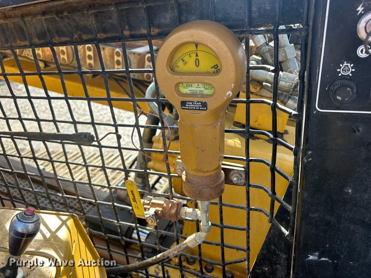 image for item DS0821 1999 Vermeer  D40X40 directional boring unit