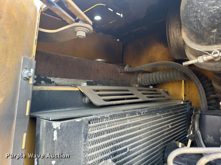 image for item DS0821 1999 Vermeer  D40X40 directional boring unit