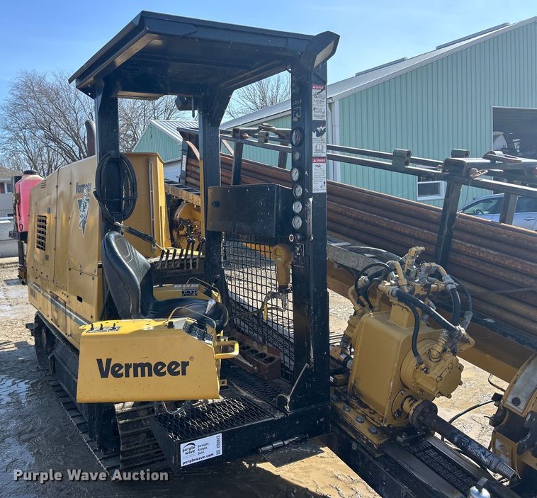 image for item DS0822 1999 Vermeer  D40X40 directional boring unit