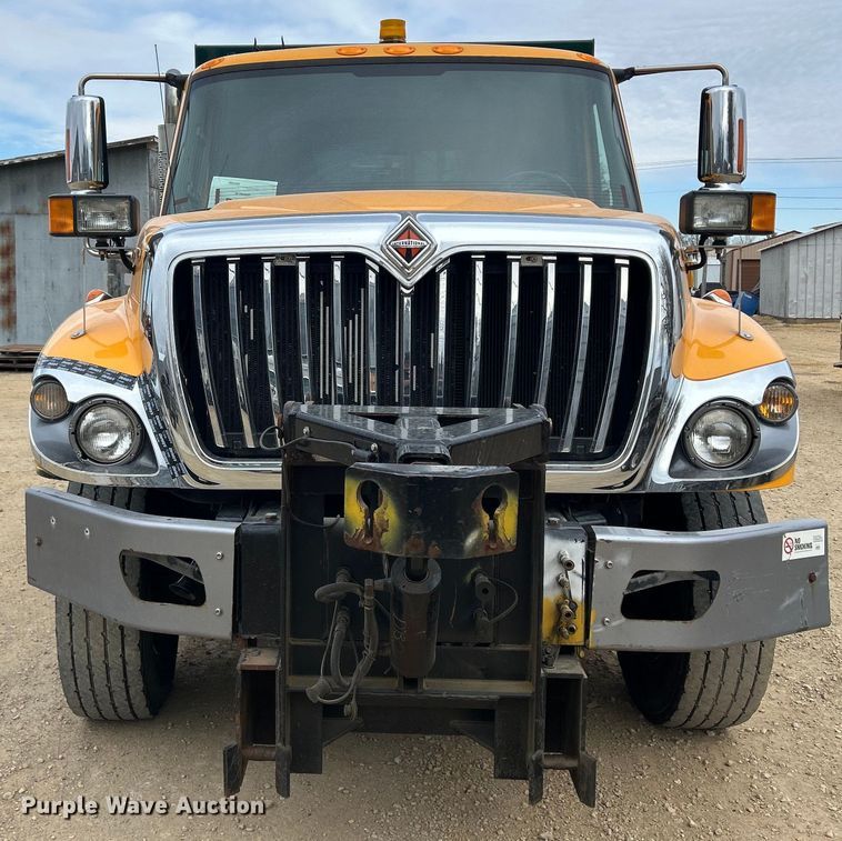 image for item DS0826 2014 International 7400 dump truck