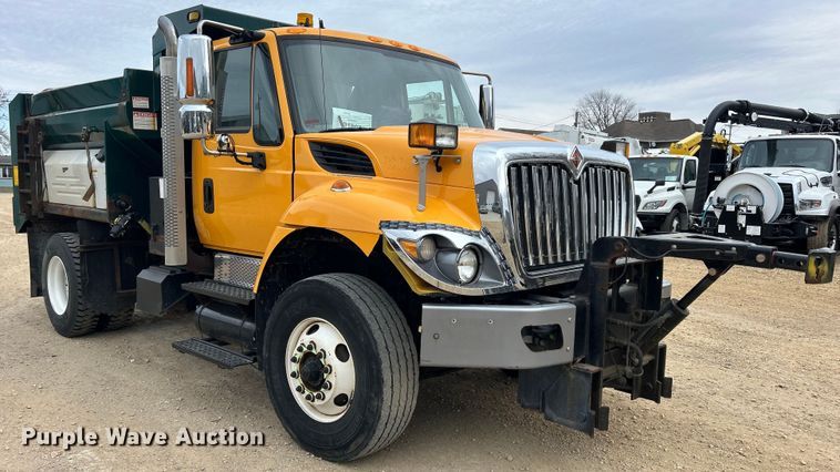 image for item DS0826 2014 International 7400 dump truck
