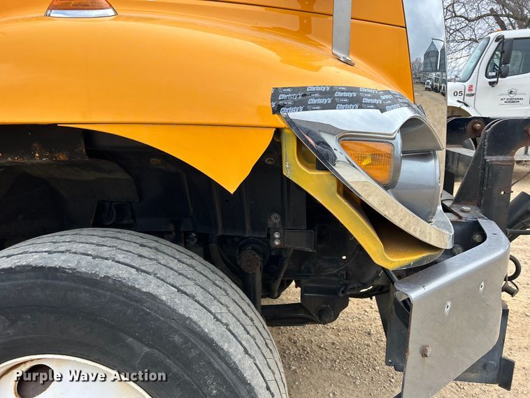 image for item DS0826 2014 International 7400 dump truck