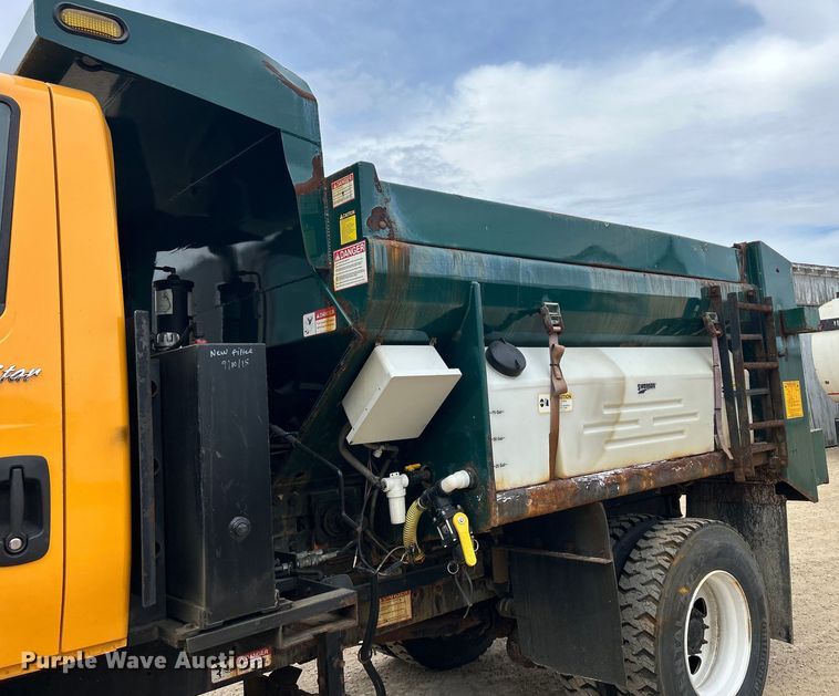 image for item DS0826 2014 International 7400 dump truck