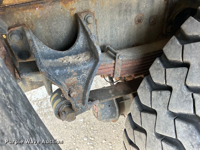 image for item DS0826 2014 International 7400 dump truck