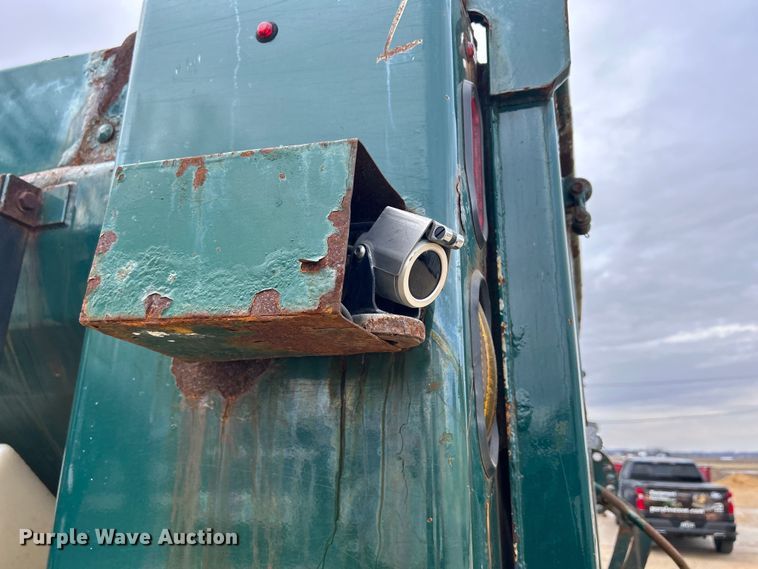 image for item DS0826 2014 International 7400 dump truck