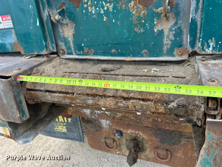 image for item DS0826 2014 International 7400 dump truck