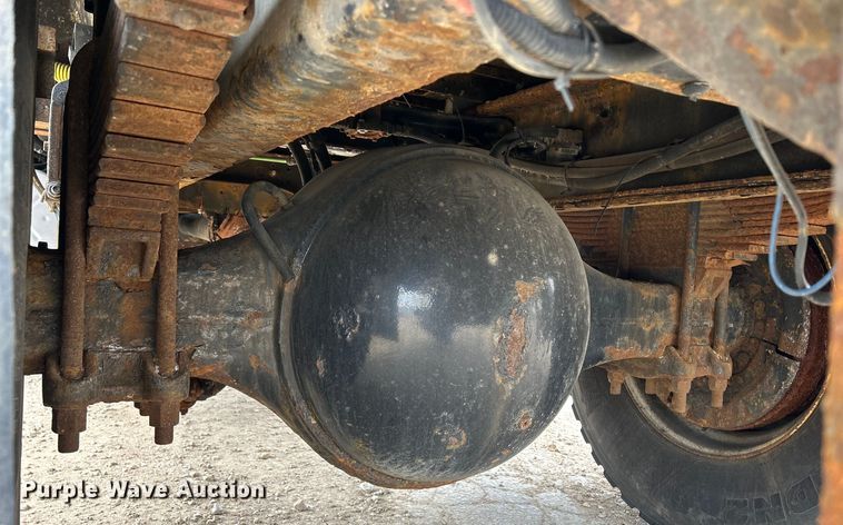 image for item DS0826 2014 International 7400 dump truck