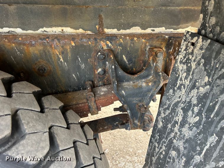 image for item DS0826 2014 International 7400 dump truck