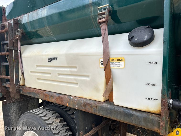 image for item DS0826 2014 International 7400 dump truck