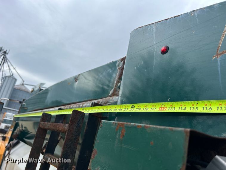 image for item DS0826 2014 International 7400 dump truck