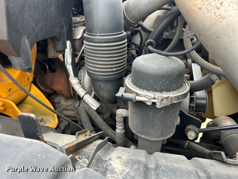 image for item DS0826 2014 International 7400 dump truck