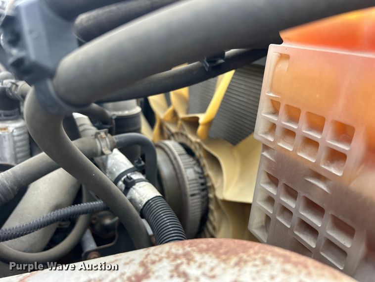 image for item DS0826 2014 International 7400 dump truck