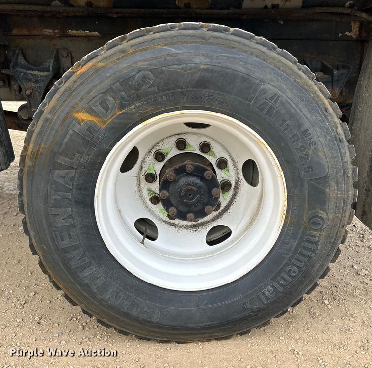 image for item DS0826 2014 International 7400 dump truck