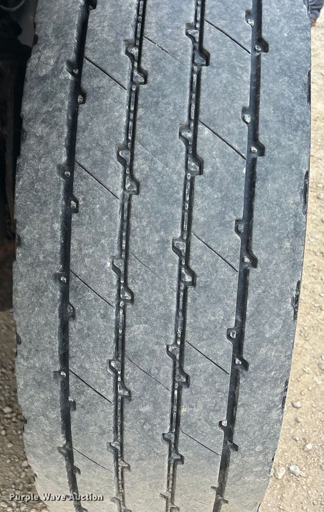 image for item DS0826 2014 International 7400 dump truck