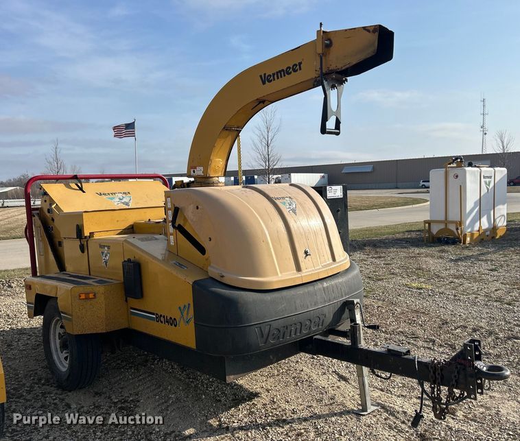 image for item DS0827 2005 Vermeer  BC1400 XL wood chipper