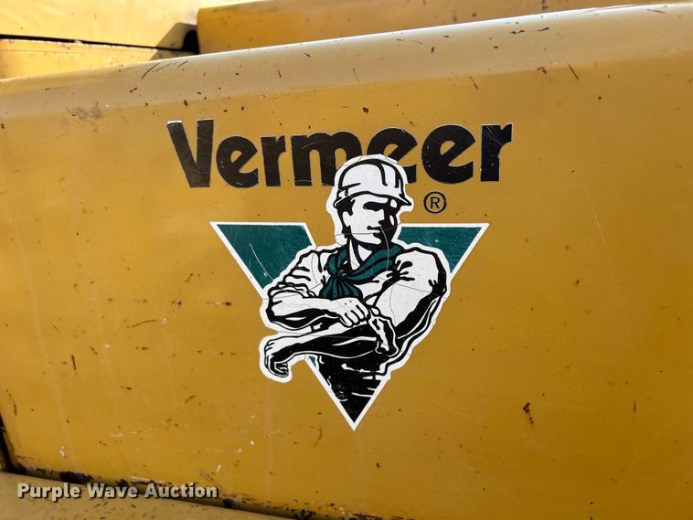 image for item DS0827 2005 Vermeer  BC1400 XL wood chipper