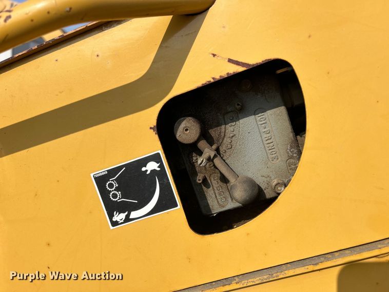 image for item DS0827 2005 Vermeer  BC1400 XL wood chipper