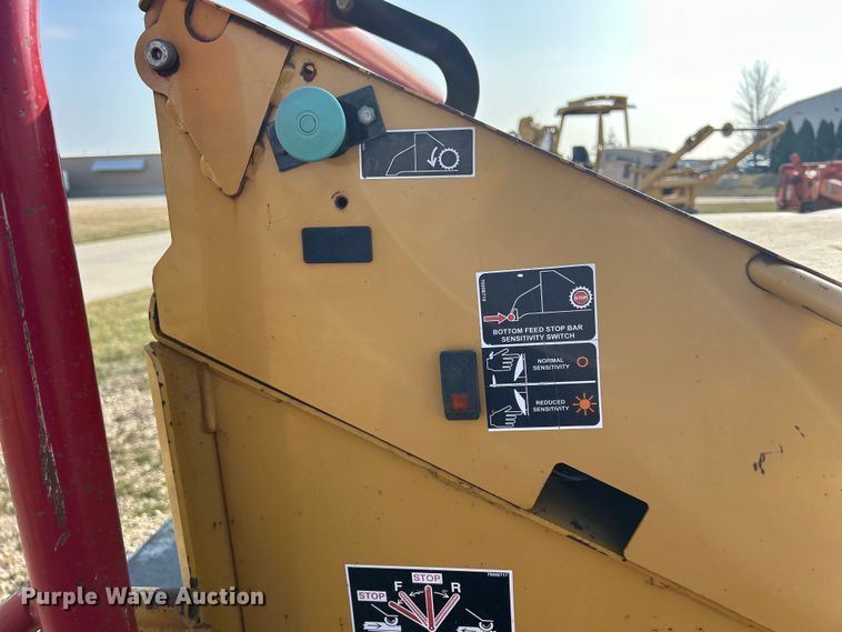 image for item DS0827 2005 Vermeer  BC1400 XL wood chipper