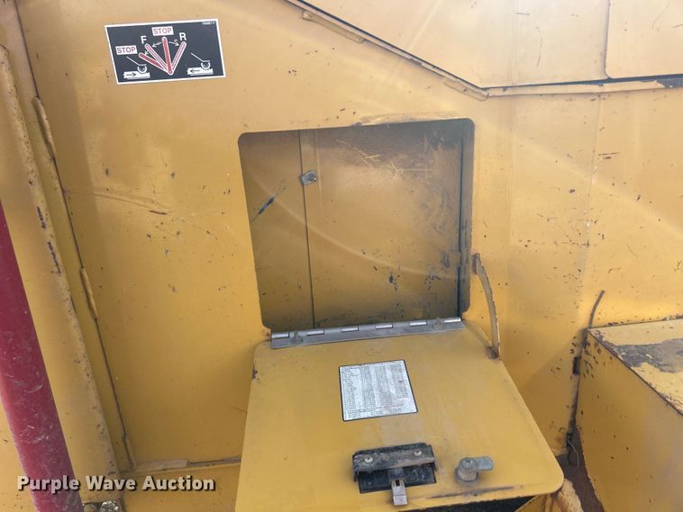 image for item DS0827 2005 Vermeer  BC1400 XL wood chipper