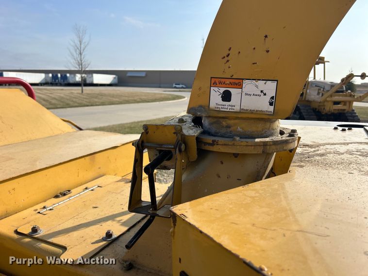 image for item DS0827 2005 Vermeer  BC1400 XL wood chipper