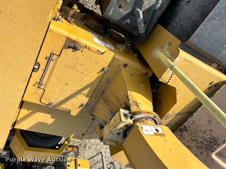 image for item DS0827 2005 Vermeer  BC1400 XL wood chipper