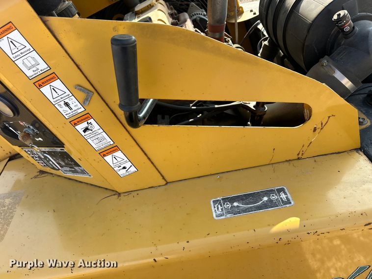 image for item DS0827 2005 Vermeer  BC1400 XL wood chipper