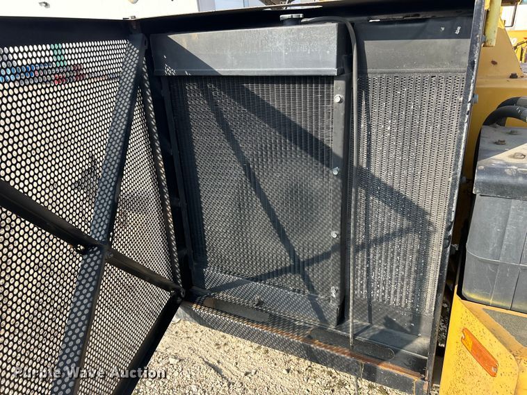 image for item DS0827 2005 Vermeer  BC1400 XL wood chipper