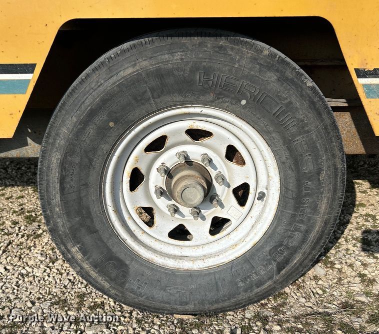 image for item DS0827 2005 Vermeer  BC1400 XL wood chipper